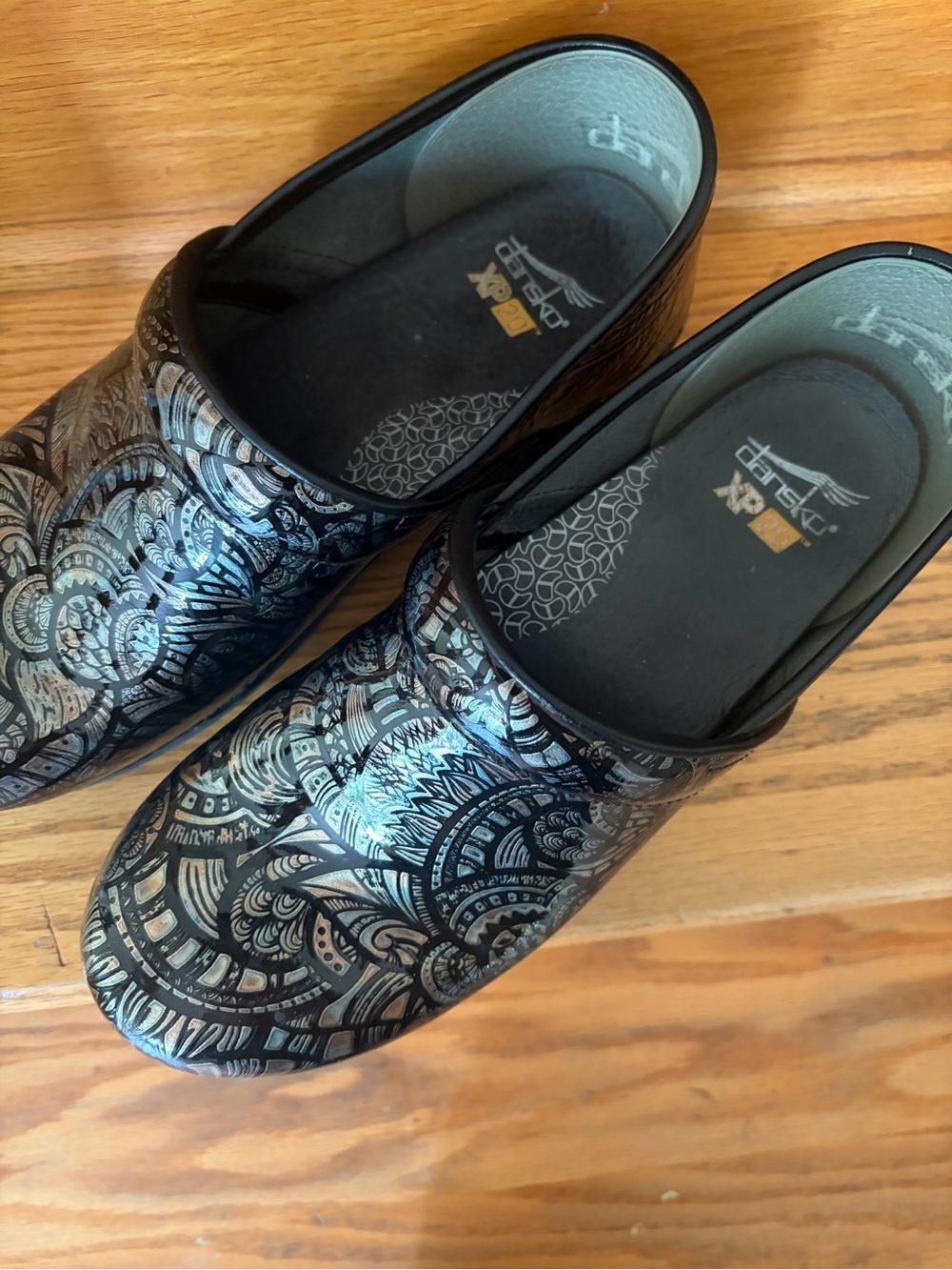 Dansko XP 2.0 Clogs Fossilized Metallic Pattern Women’s 42 Professional Nursing - Picture 2 of 6
